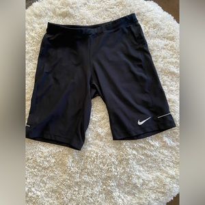 Nike Black Dri-Fit Big Kids (Boys) Shorts. Youth XL.